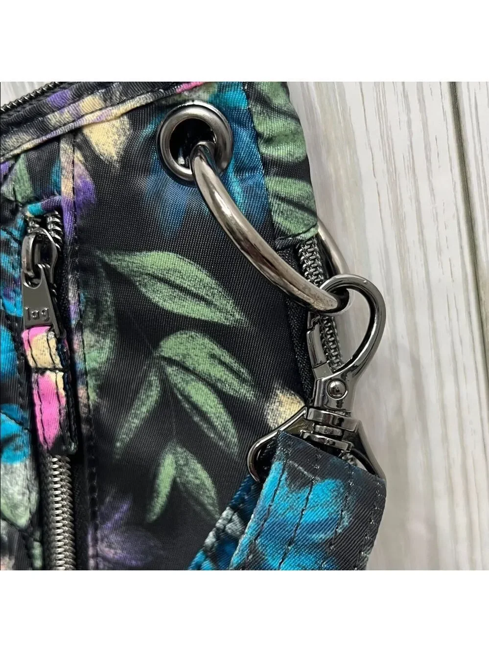 lug swivel crossbody